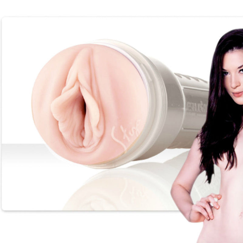FLESHLIGHT GIRLS - VAGINA STOYA DESTROYA video